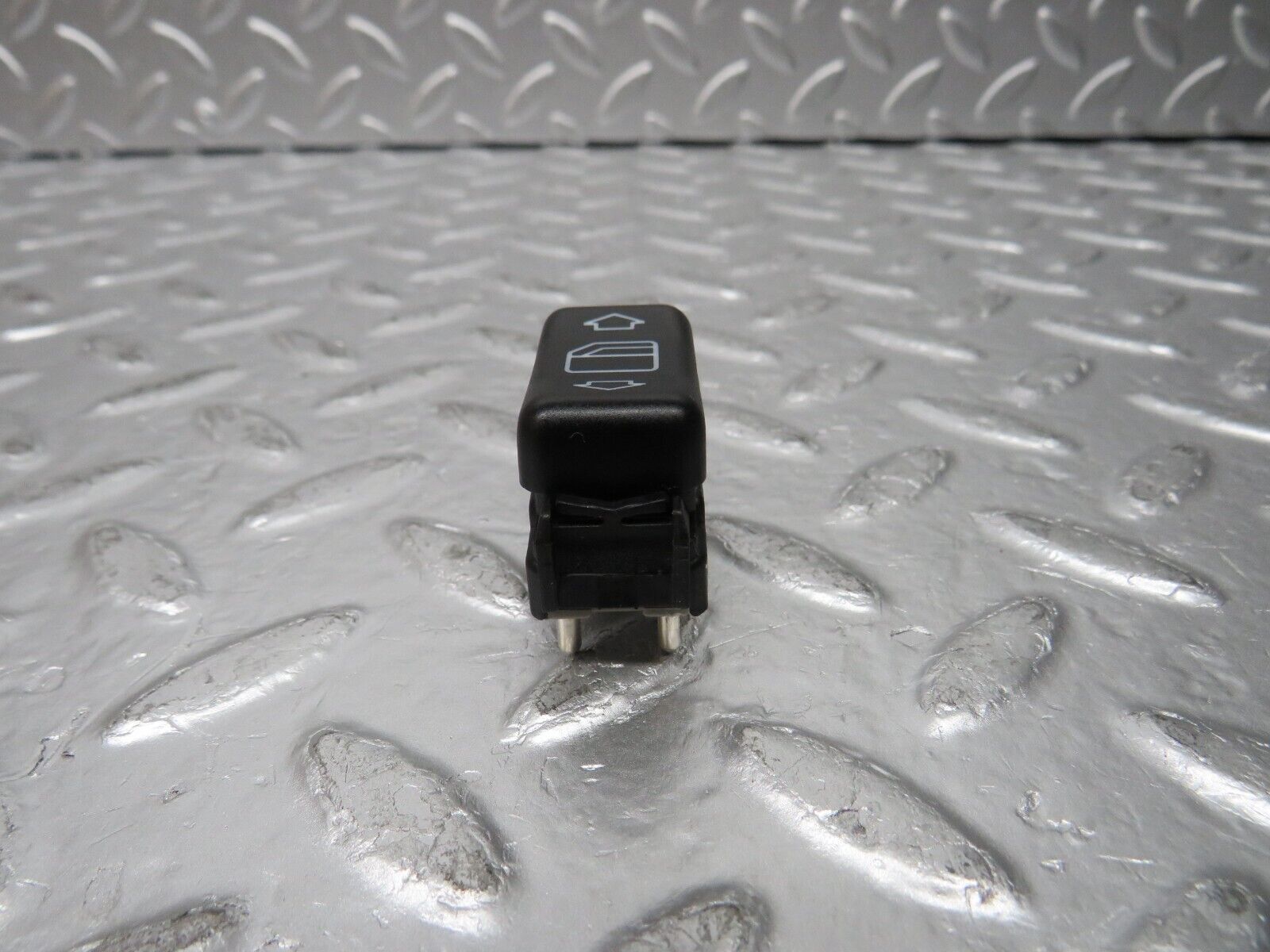 30522 Mercedes-Benz W124 230E Electric Window Switch Left Side 1248209310