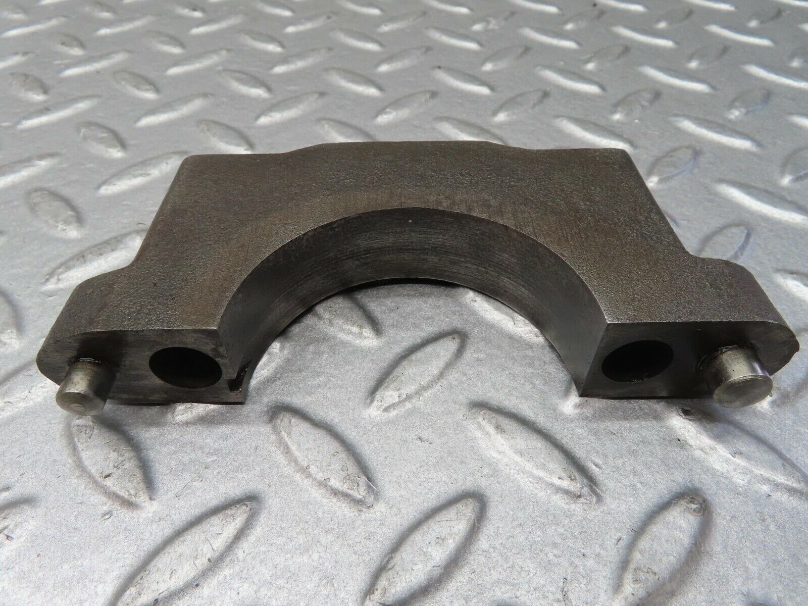 13384 Mercedes-Benz W111 230S Crankshaft Bearing Holder Block 1080110211