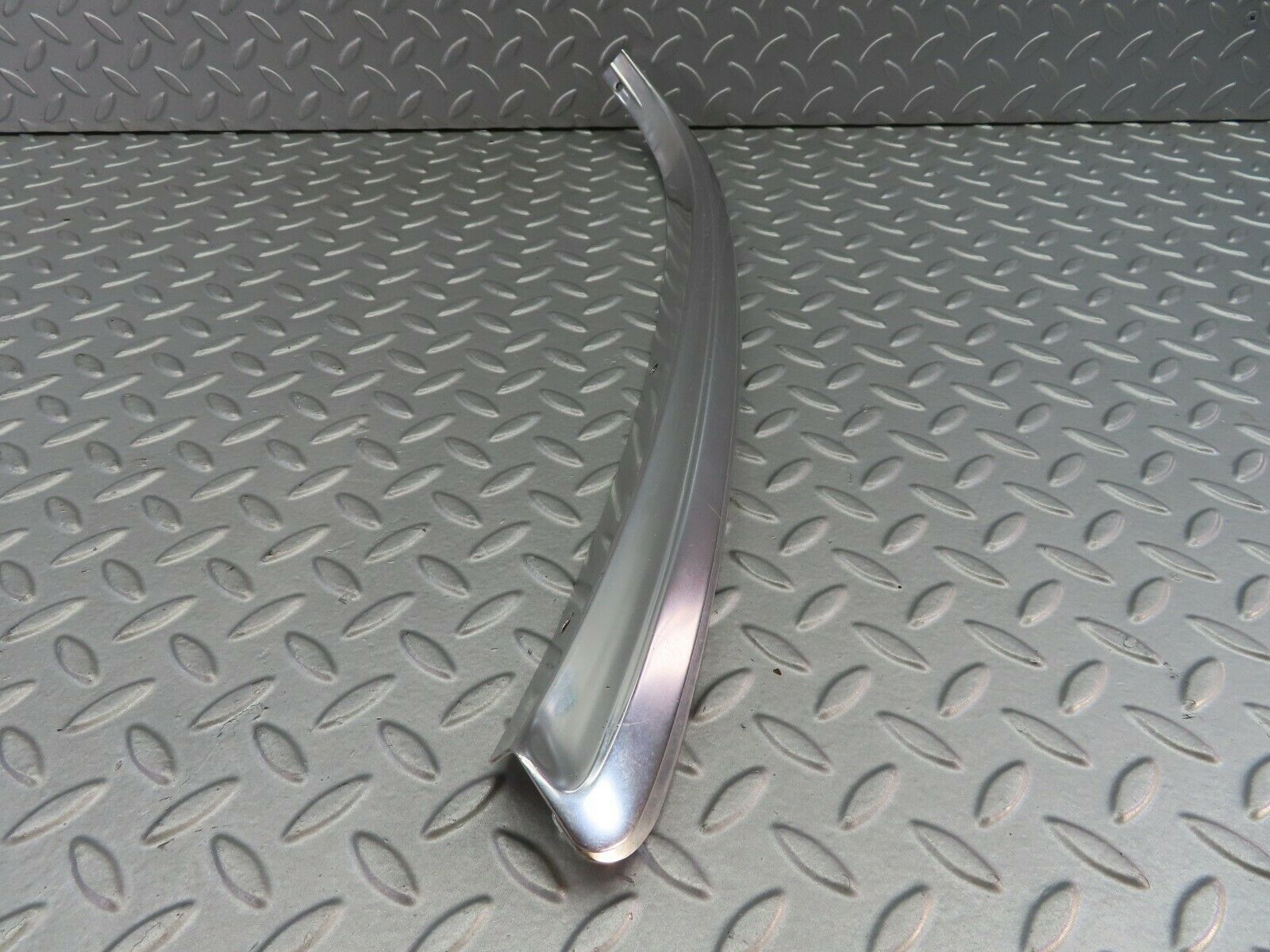 7439 Mercedes-Benz W116 450SE Roof Chrome Moulding Left Side