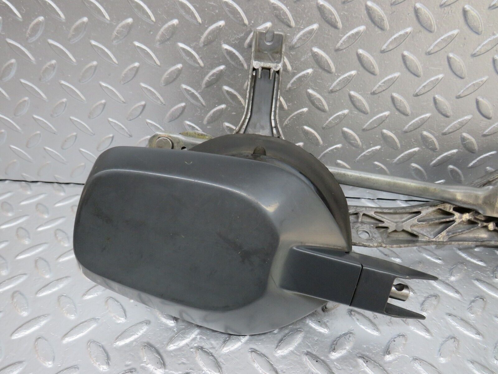 34165 Mercedes-Benz W124 260E Wiper Mechanism Linkage Bosch