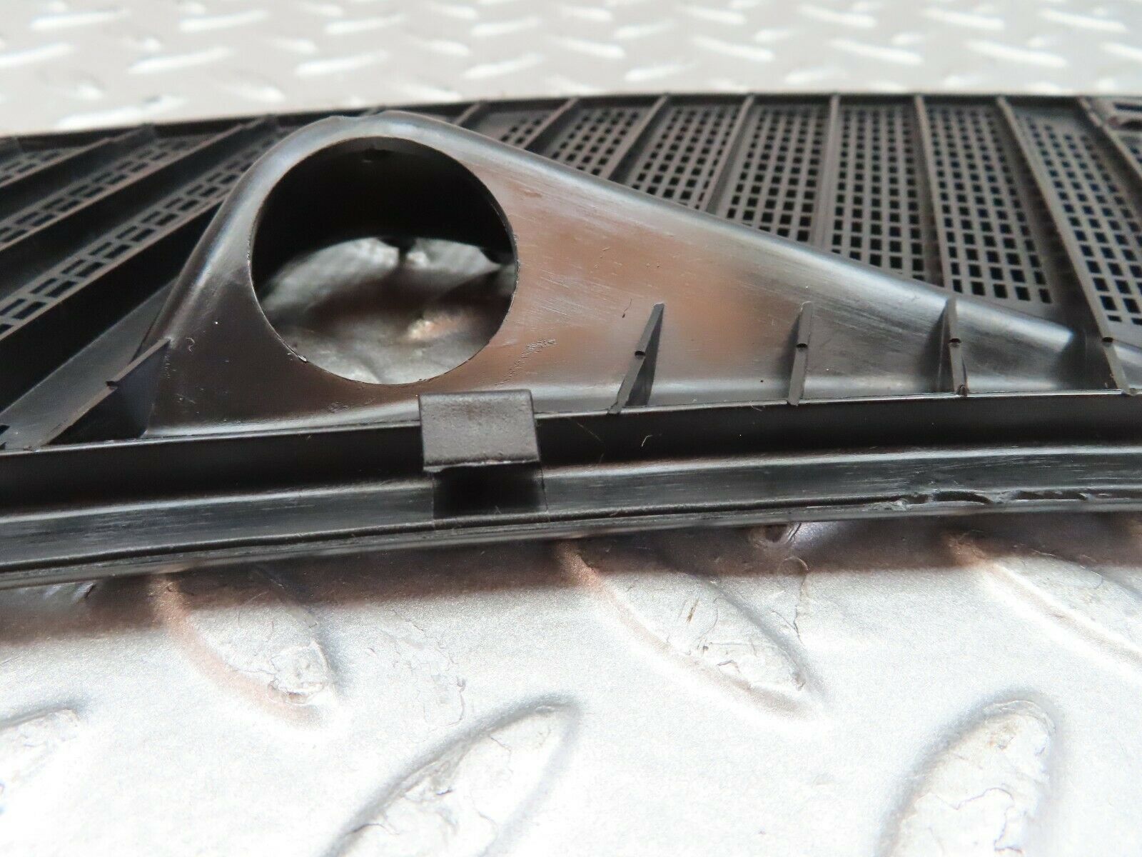 9577 Mercedes-Benz C123 280CE Coupe Air Intake Grill Right Side 1238363065