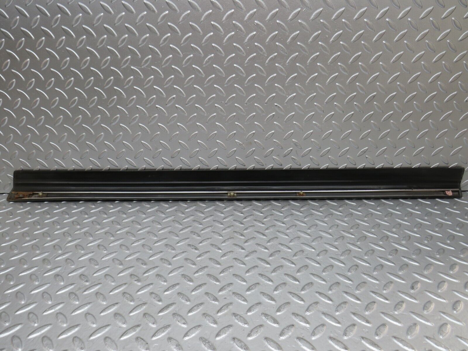 27899 Mercedes-Benz W123 280E Front Left Door Lower Moulding Trim