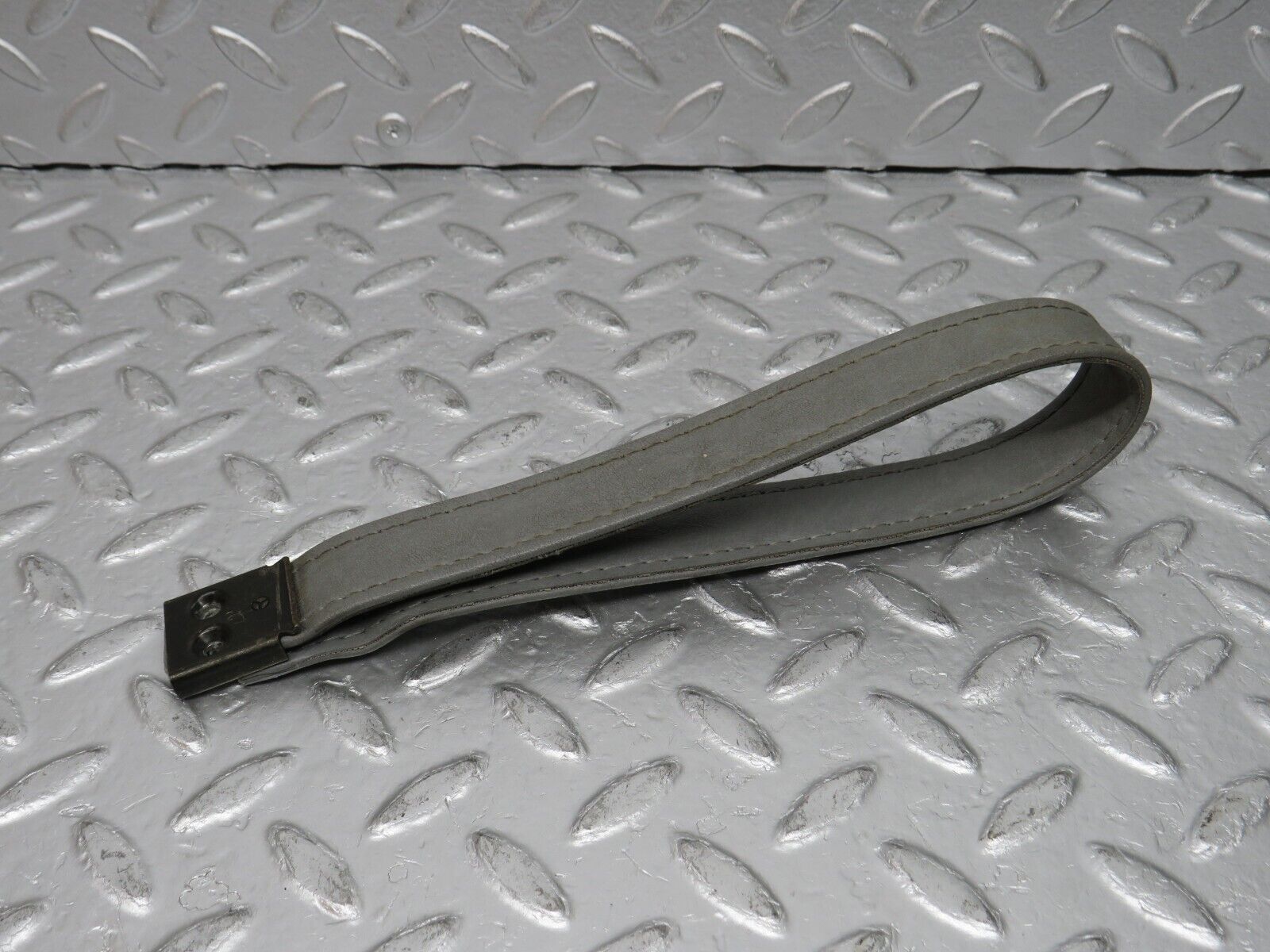 32564 Mercedes-Benz S124 300TE Wagon Tailgate Handle