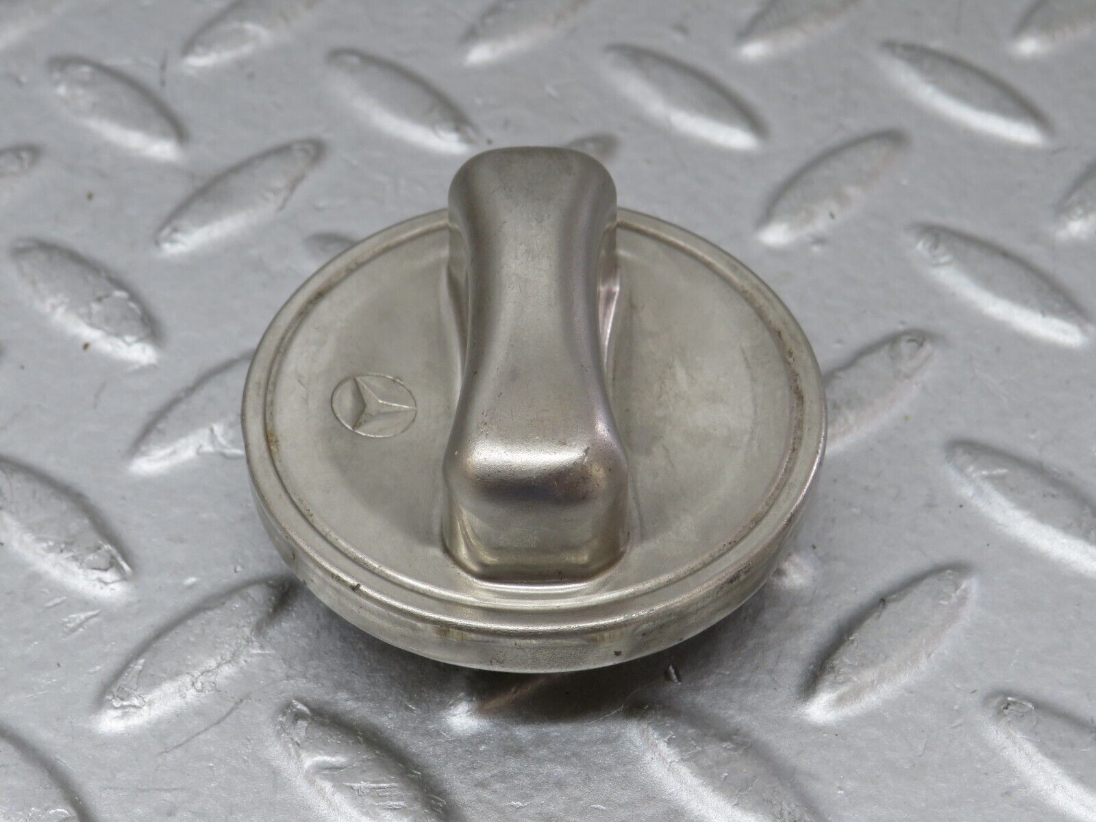 36335 Mercedes-Benz W126 420SE Fuel Tank Cap 1244700005