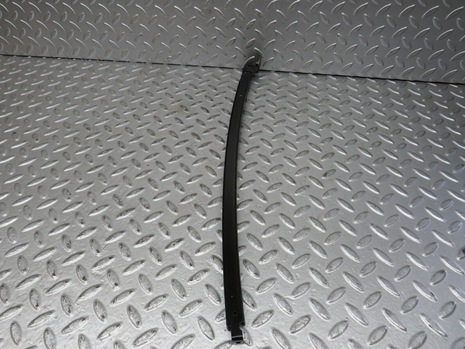 27774 Mercedes-Benz S124 300TE Wagon Rear Right Door Window Channel