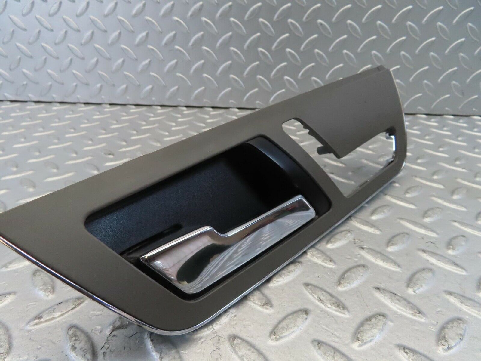 11108 Mercedes-Benz W221 S320 Rear Left Door Handle 2217304548