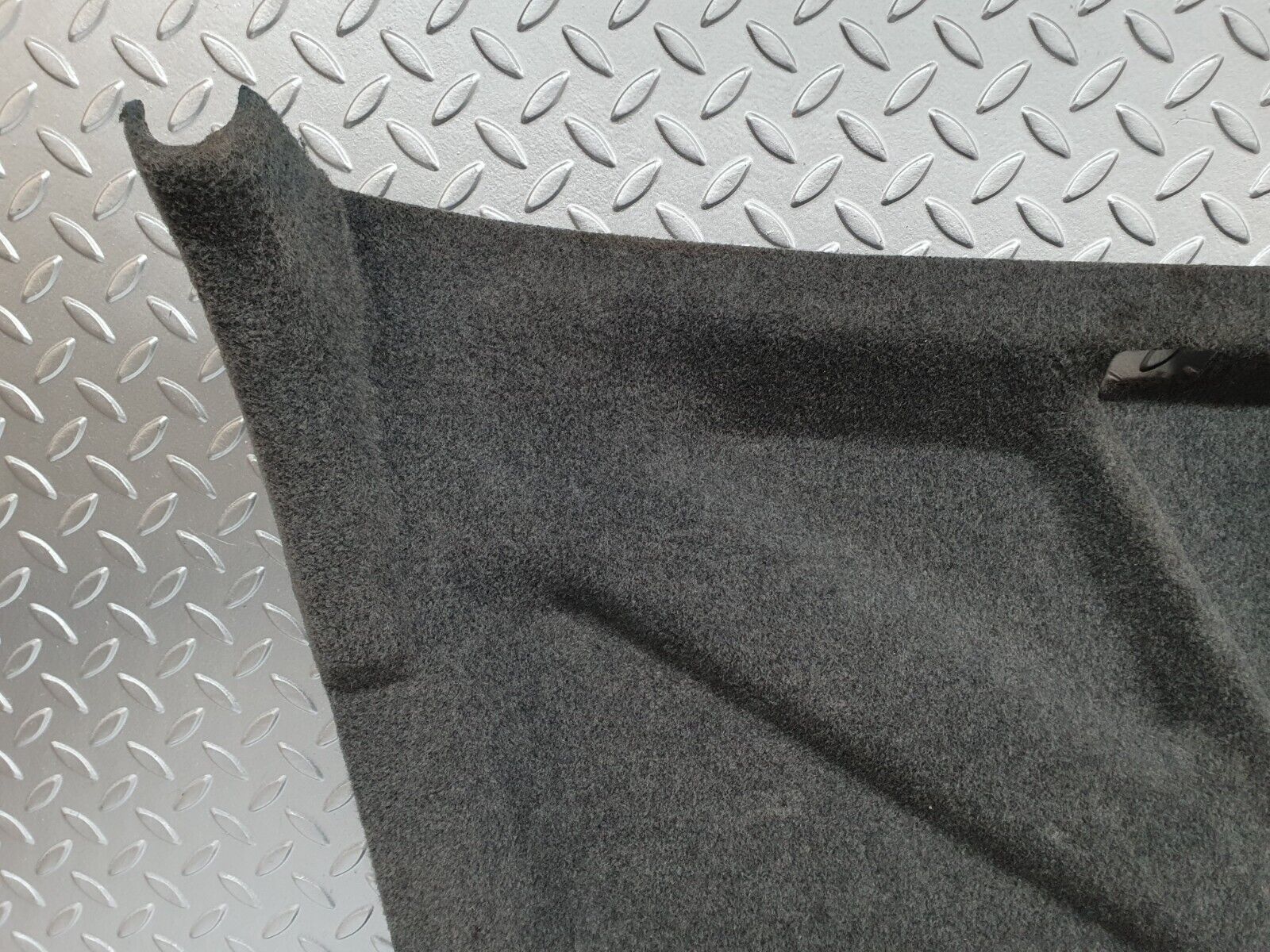 41566 Mercedes-Benz W124 200E Boot Lid Inner Cover