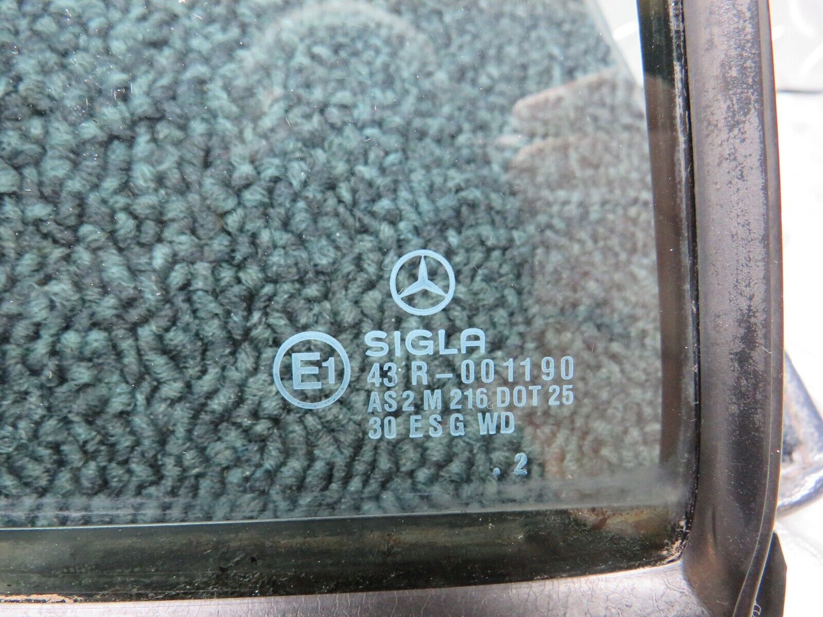 30443 Mercedes-Benz W124 230E Rear Right Quarter Window Glass 1247350624