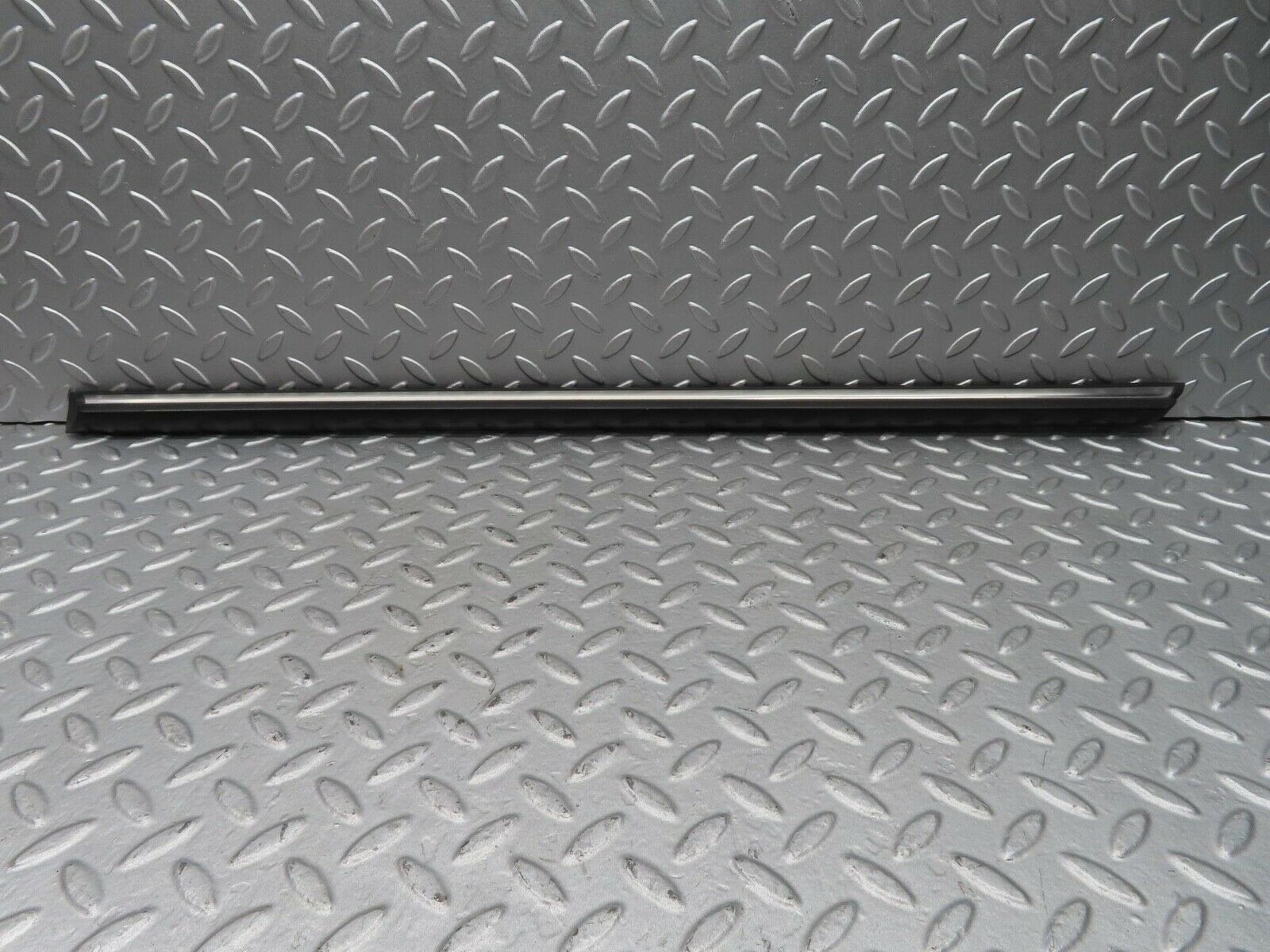 14492 Mercedes-Benz W116 350SE Rear Left Door Centre Moulding Trim