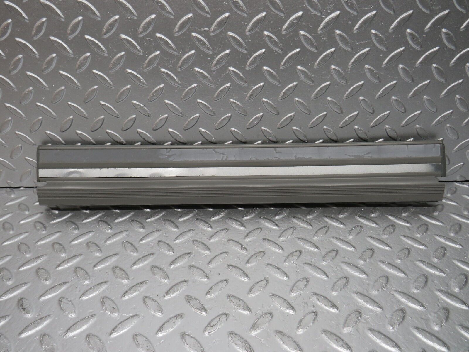 30446 Mercedes-Benz W124 230E Rear Left Door Sill Trim