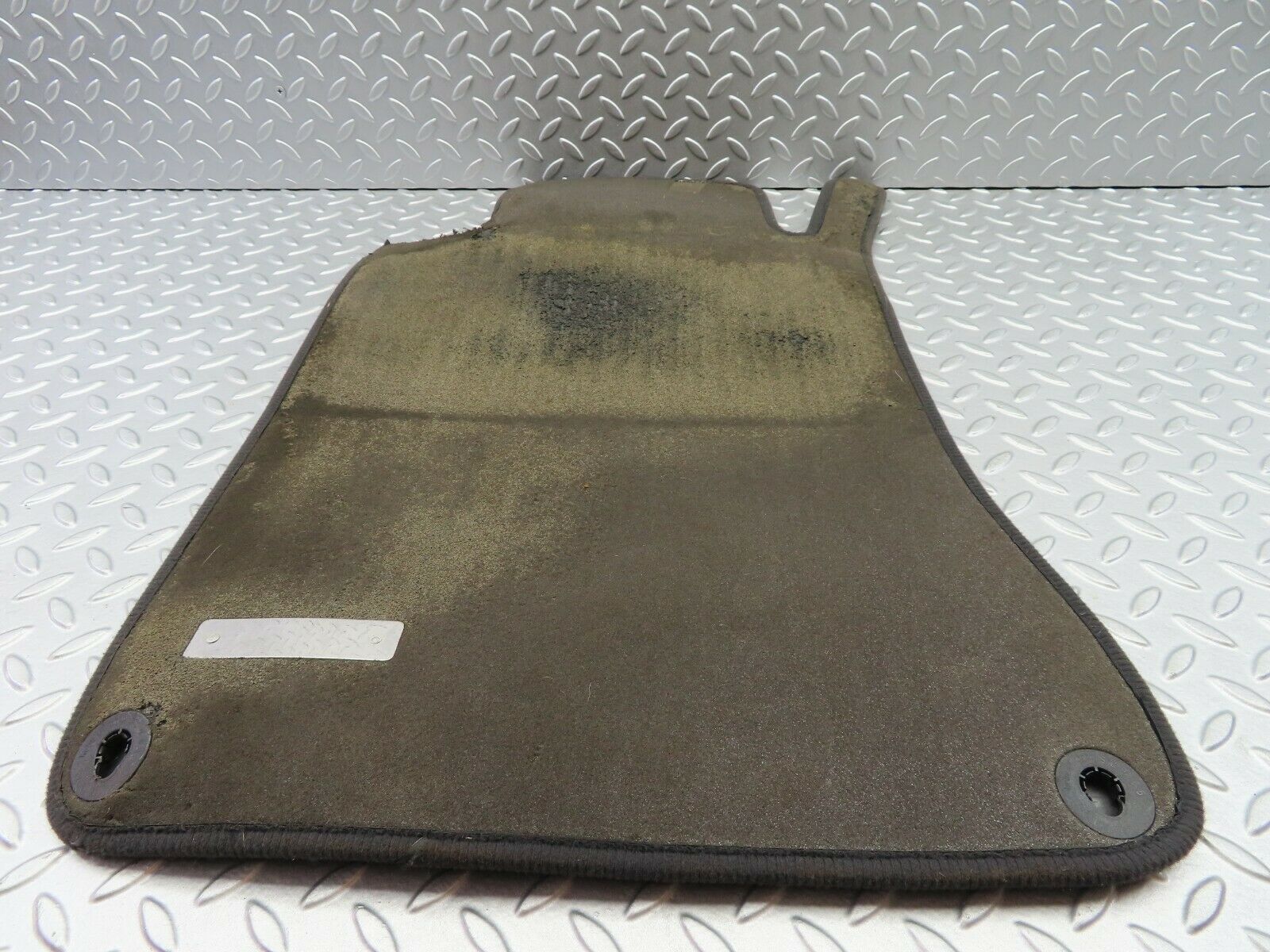 6653 Mercedes-Benz S124 E220 Wagon Front Right Driver Side Floor Carpet