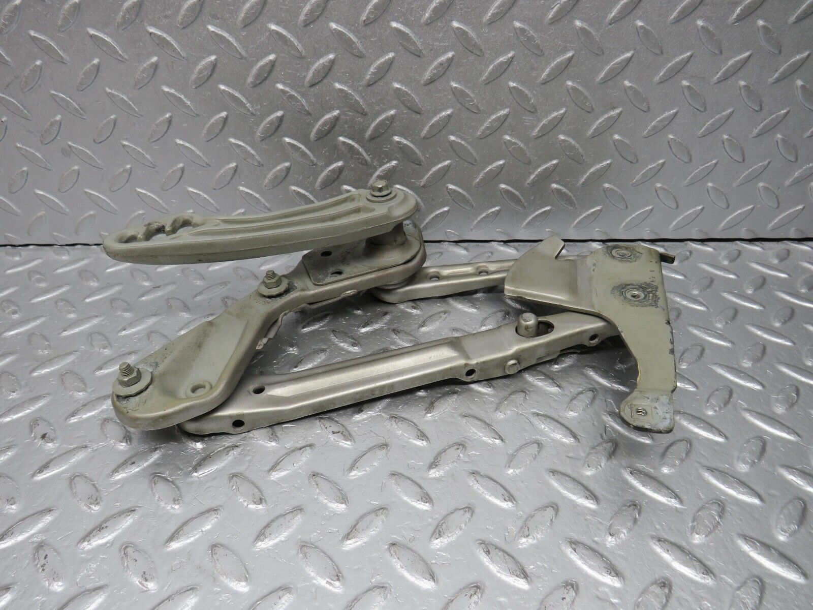 39450 Mercedes-Benz R129 320SL Coupe Bonnet Hinge Right Side 1298800228 1298870274