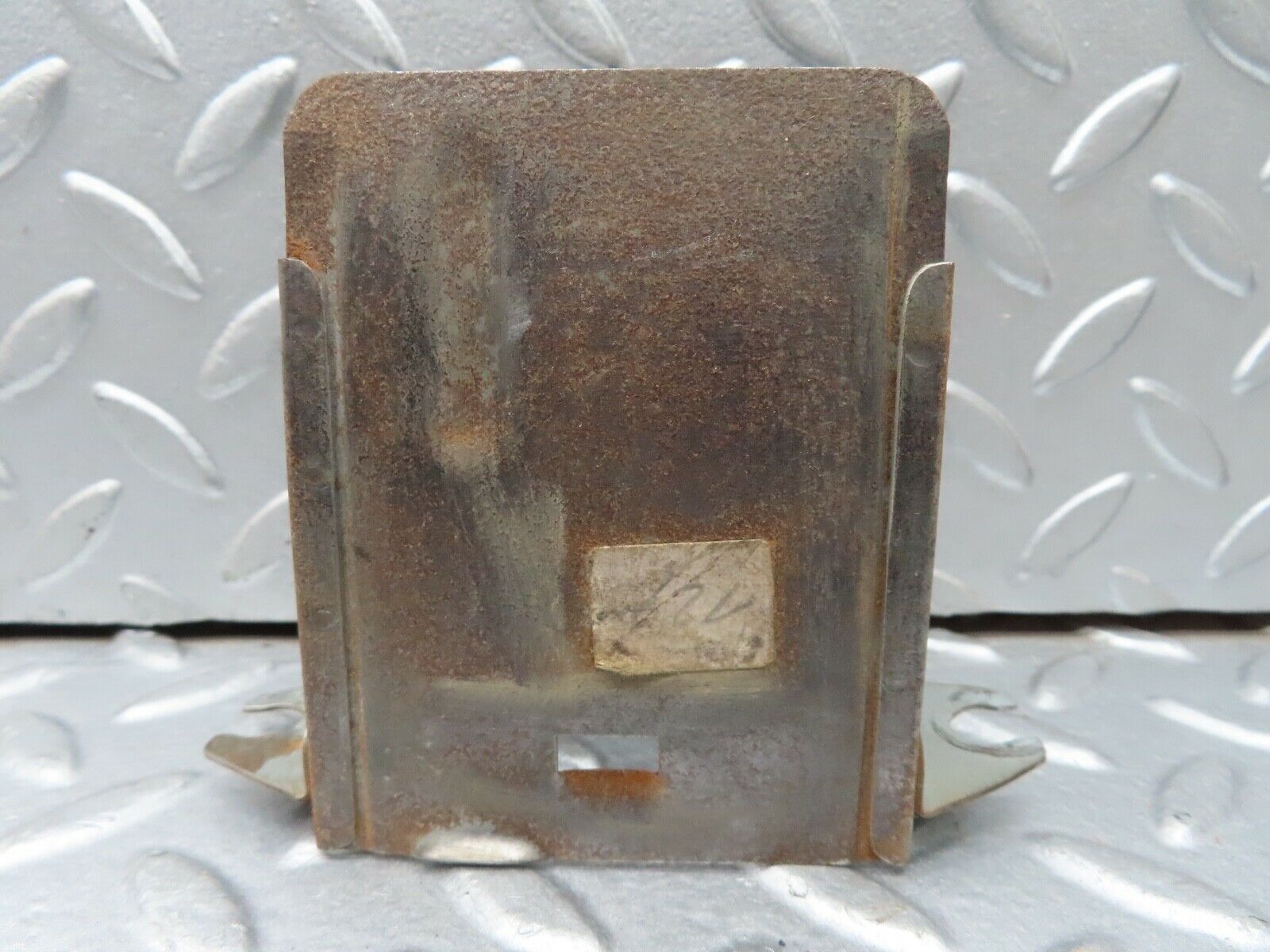 18511 Mercedes-Benz W111 220SE Coupe Ashtray Housing