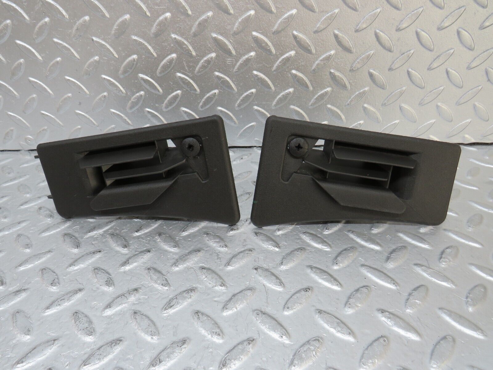 34999 Mercedes-Benz W210 320E Under Dash Air Vent Pair 2108300366 2108300466