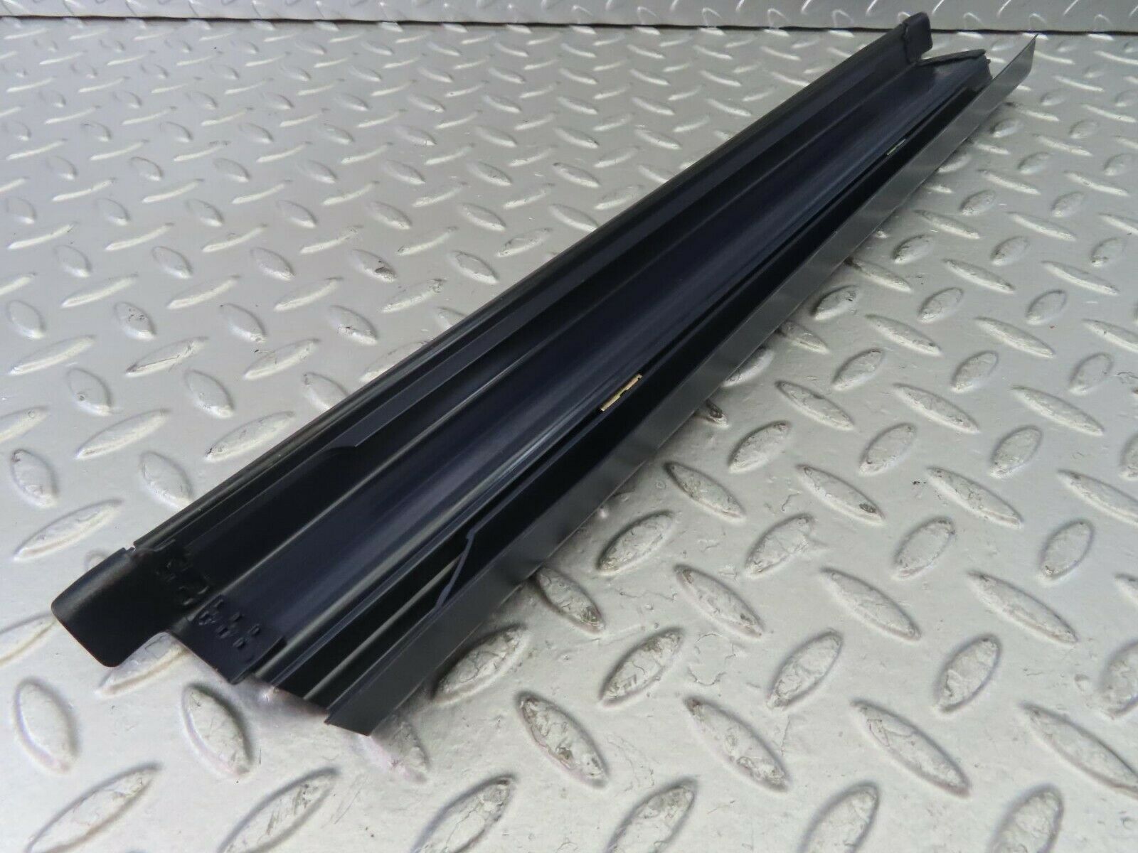 10347 Mercedes-Benz W201 190E Rear Right Door Sill Blue