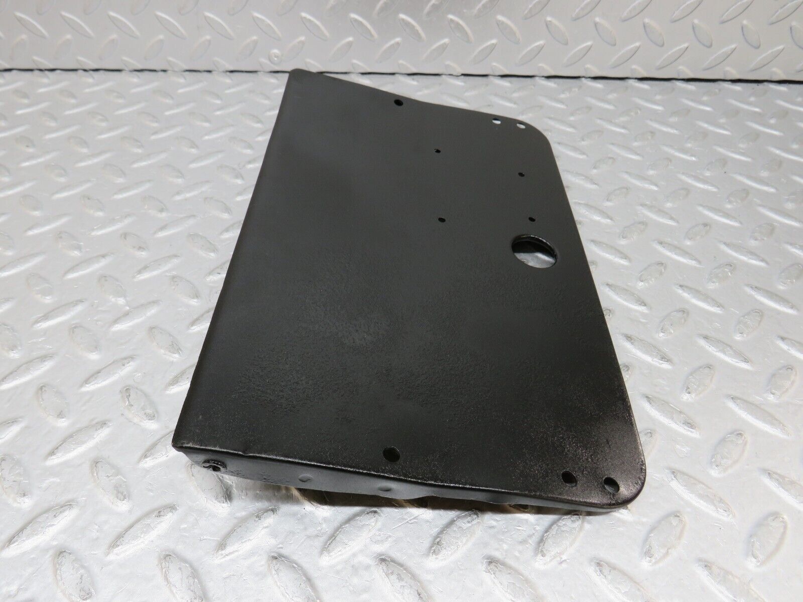 35872 Mercedes-Benz W108 Fuel Tank Flap Cap