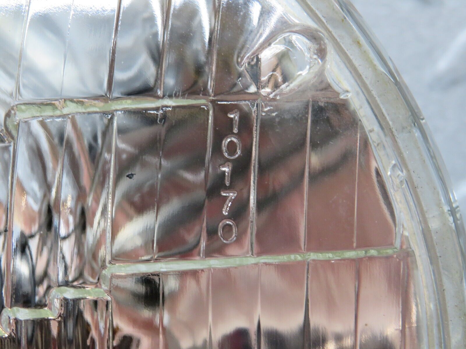 40366 Mercedes-Benz W110 230 Headlight Sealed Beam Lucas 7285