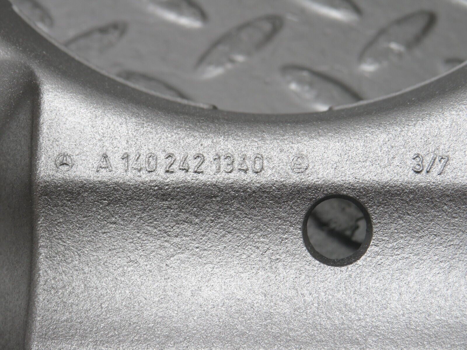 34826 Mercedes-Benz W210 320E Gearbox Rear Mount Bracket 1402421340