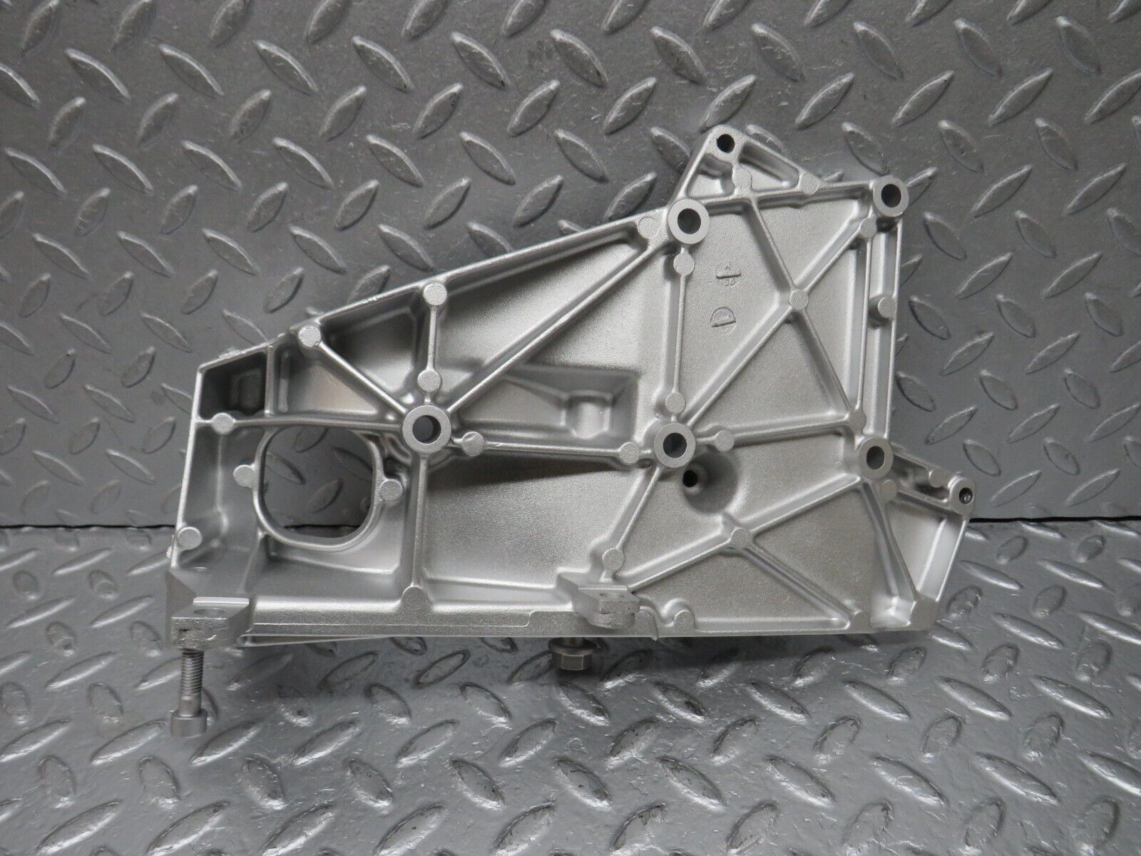 39607 Mercedes-Benz R129 320SL Coupe Alternator Generator Mount Bracket 1041550635