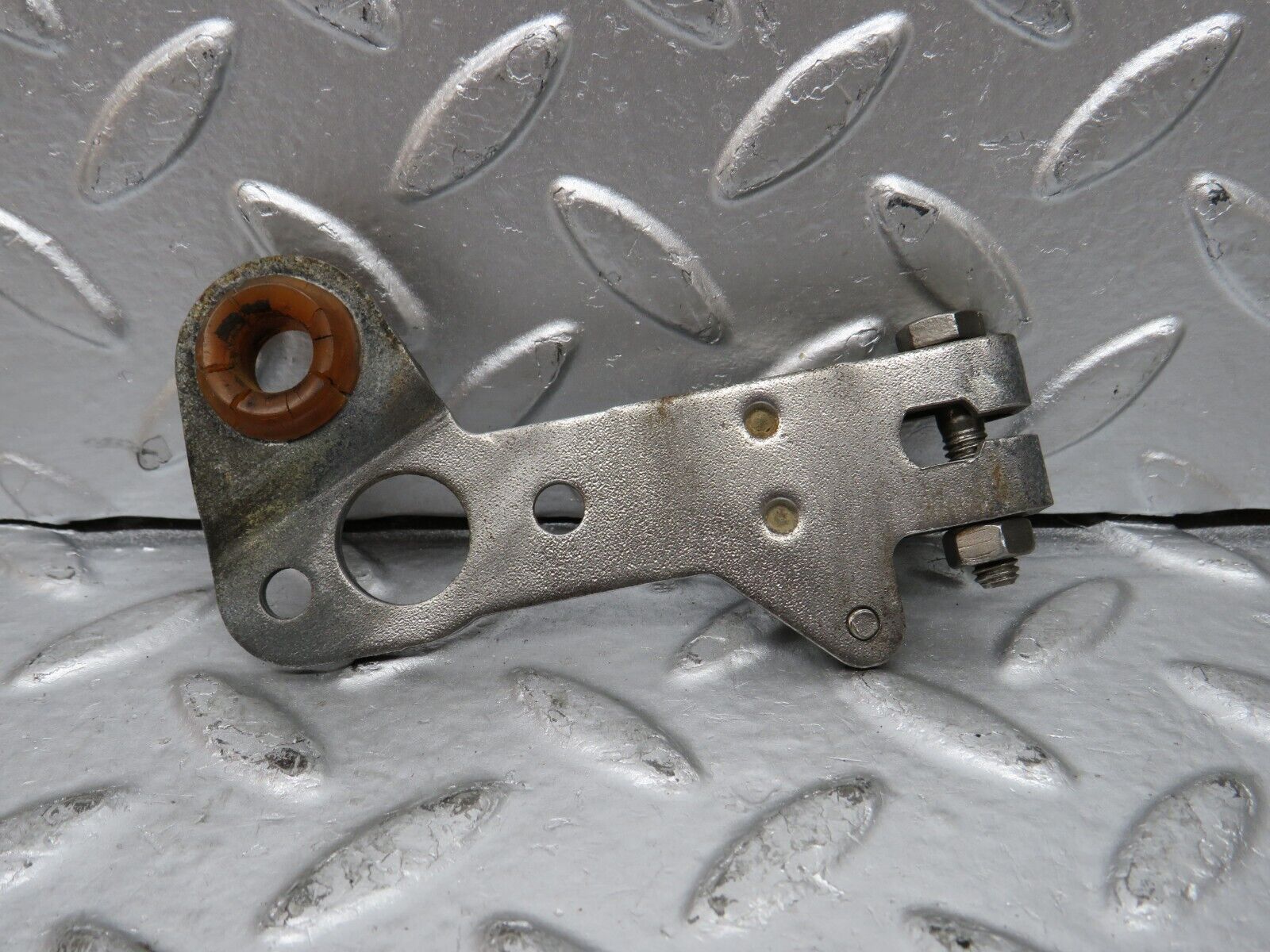 29900 Mercedes-Benz W123 230E Gearbox Linkage Bracket