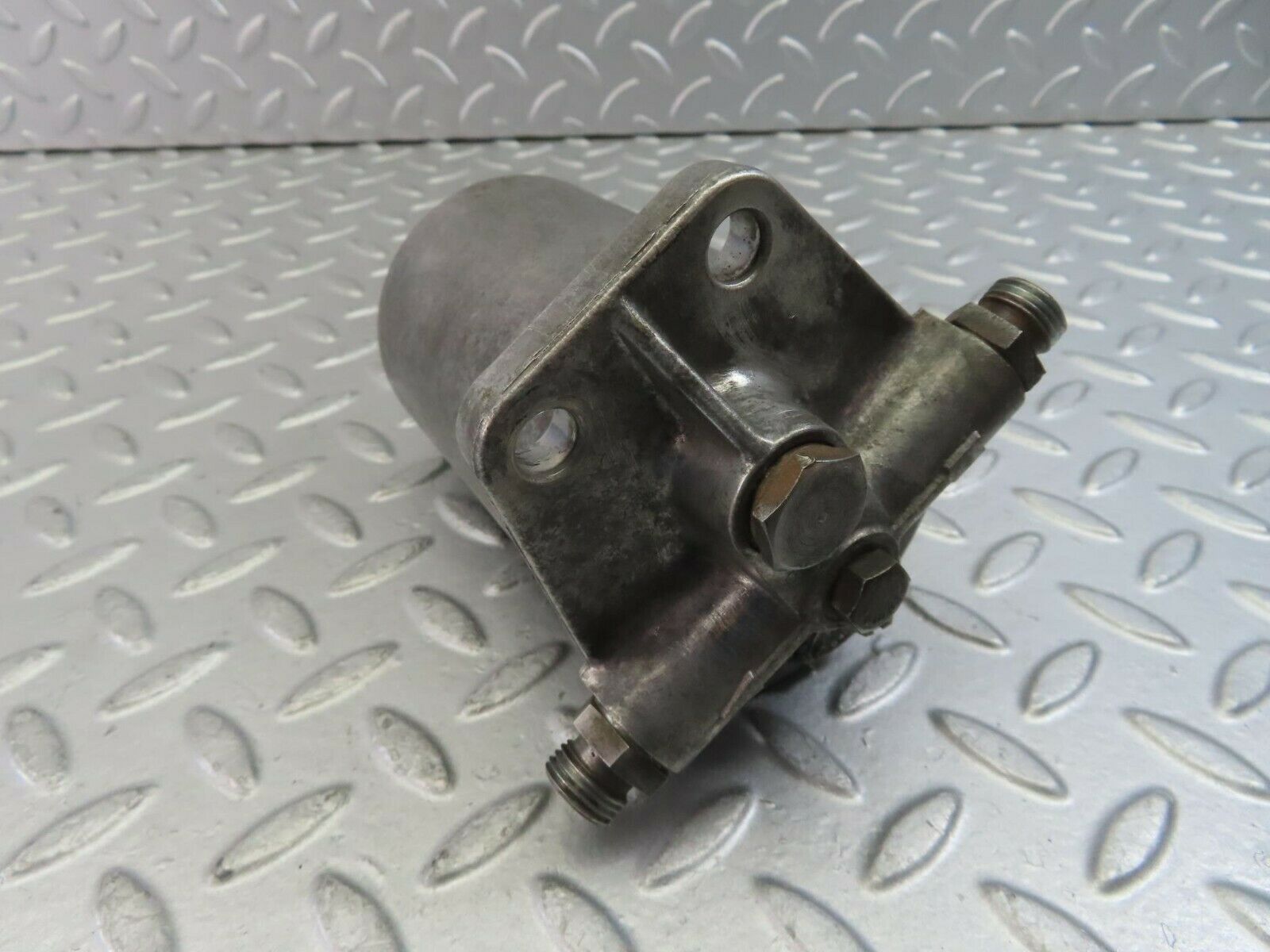 10174 Mercedes-Benz W111 280SE Fuel Filter Housing Bosch 0450108003