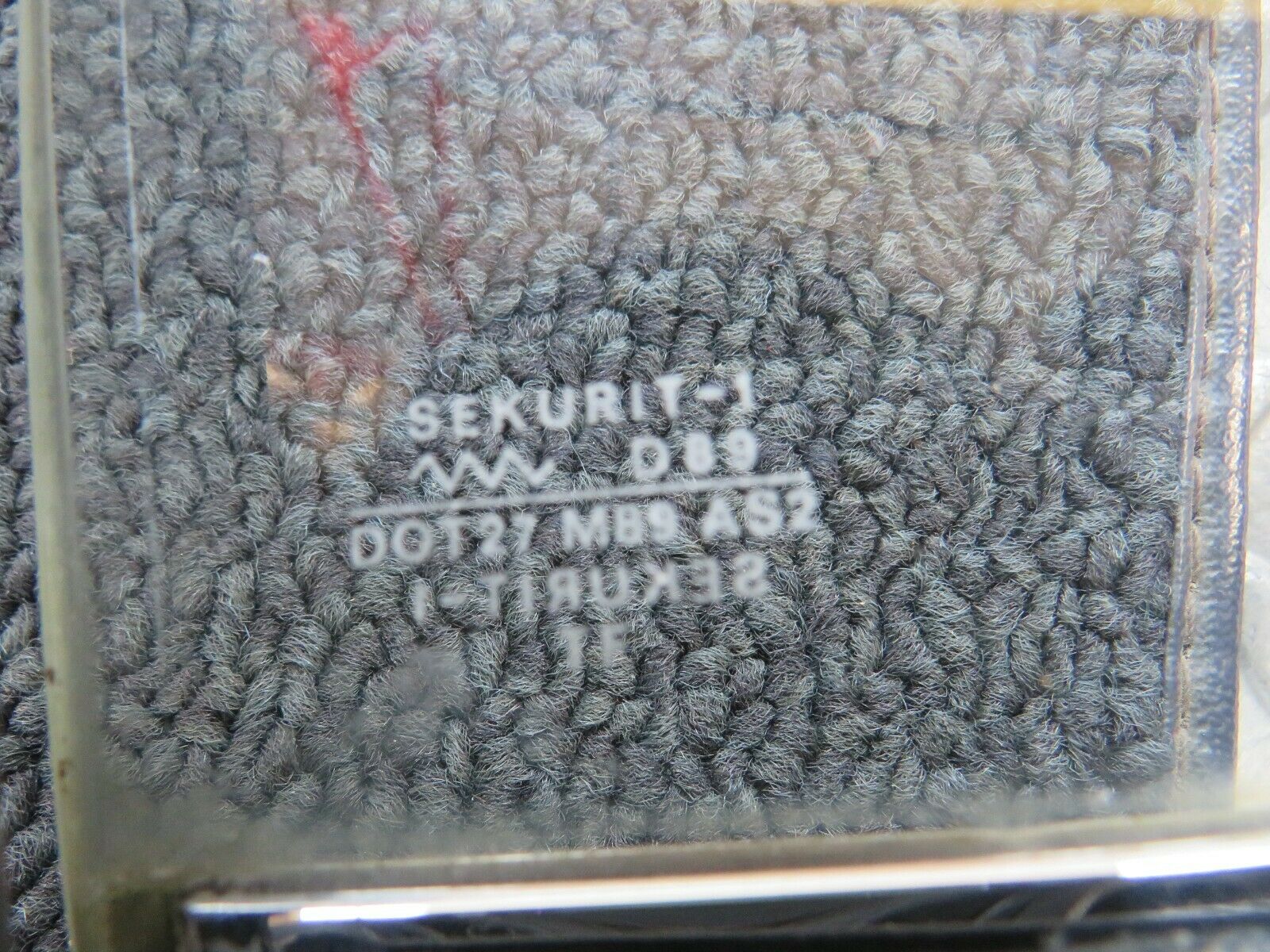 23648 Mercedes-Benz W114 280E Front Left Quarter Window