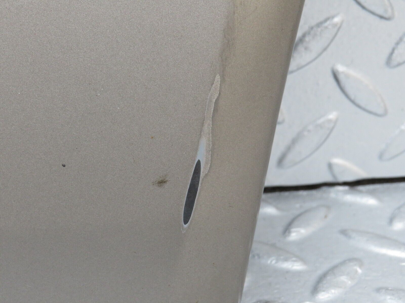 36451 Mercedes-Benz W201 190E 2.0L Front Right Fender Wing Moulding Trim 2016905440