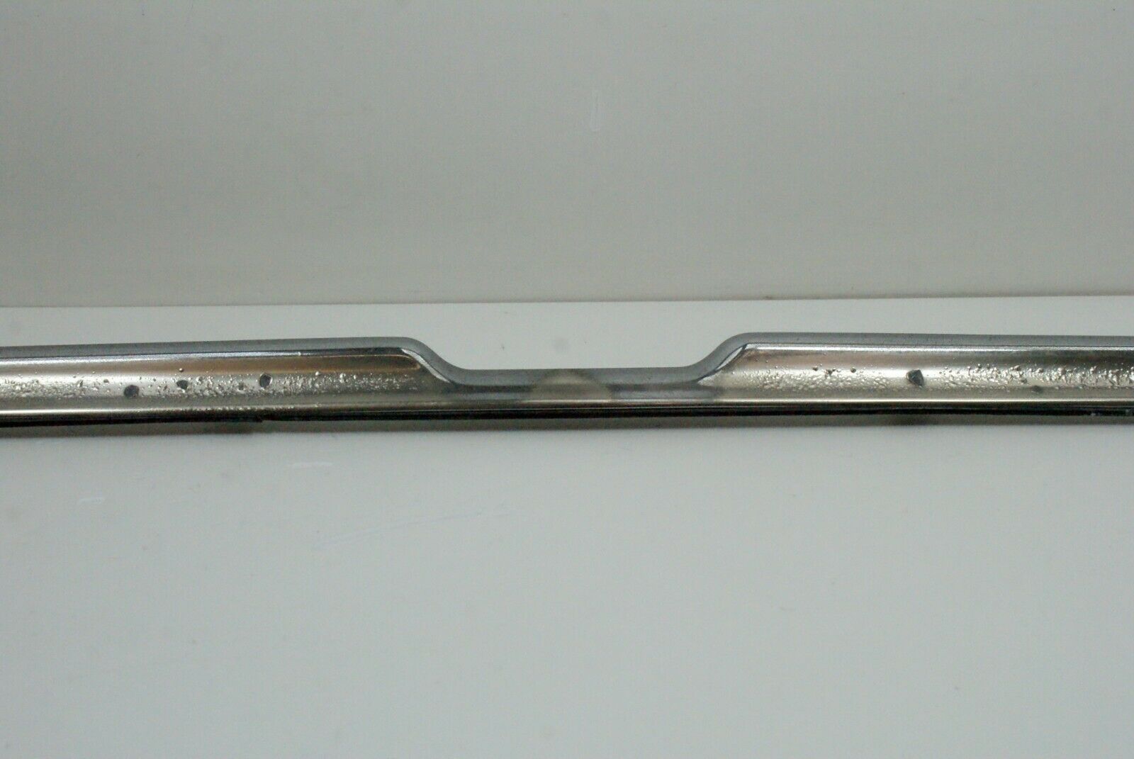 2094 Mercedes-Benz W116 350SE Boot Trunk Handle Bar Chrome 1167580102