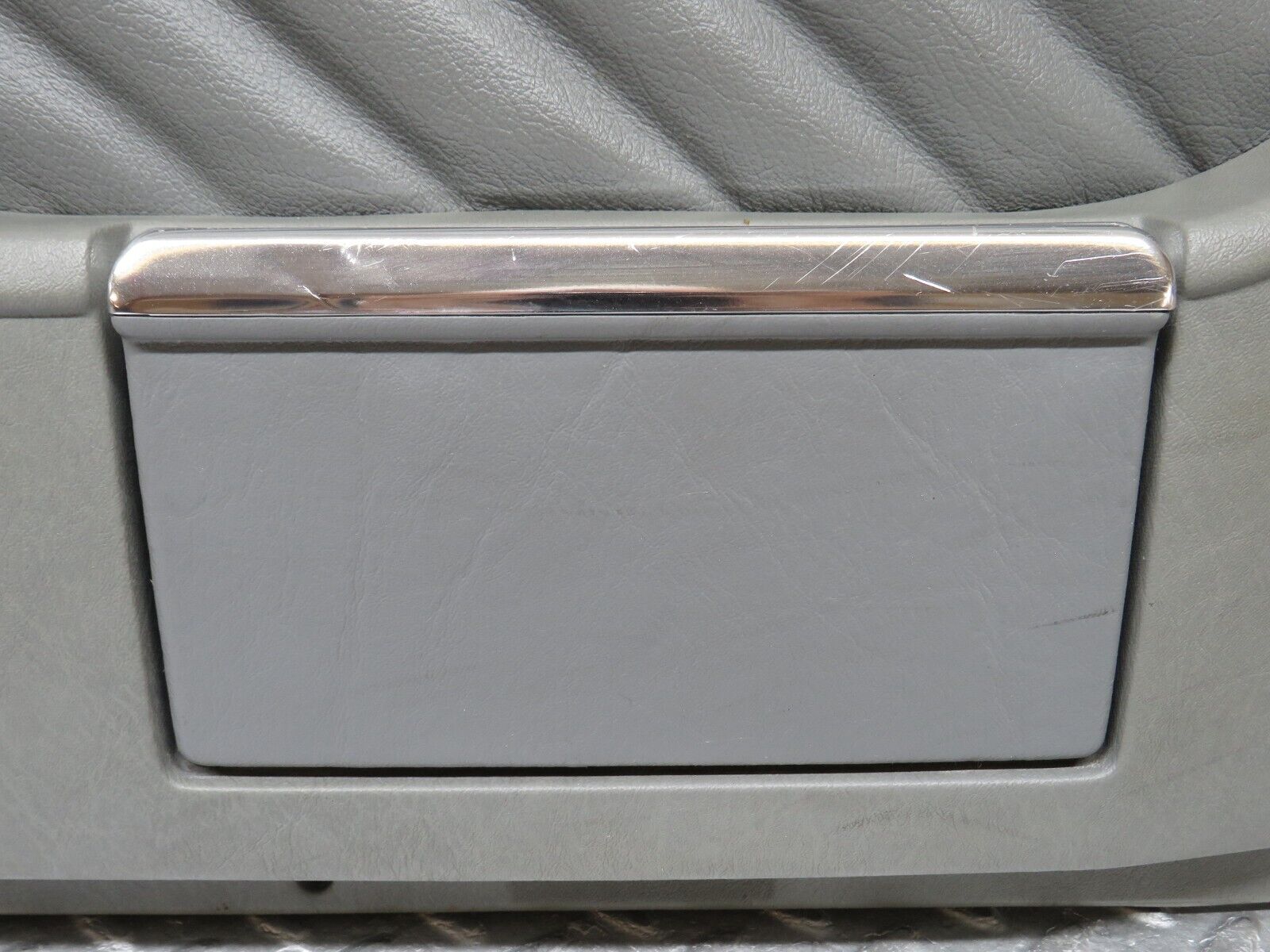 35957 Mercedes-Benz W126 420SE Rear Left Door Card Grey