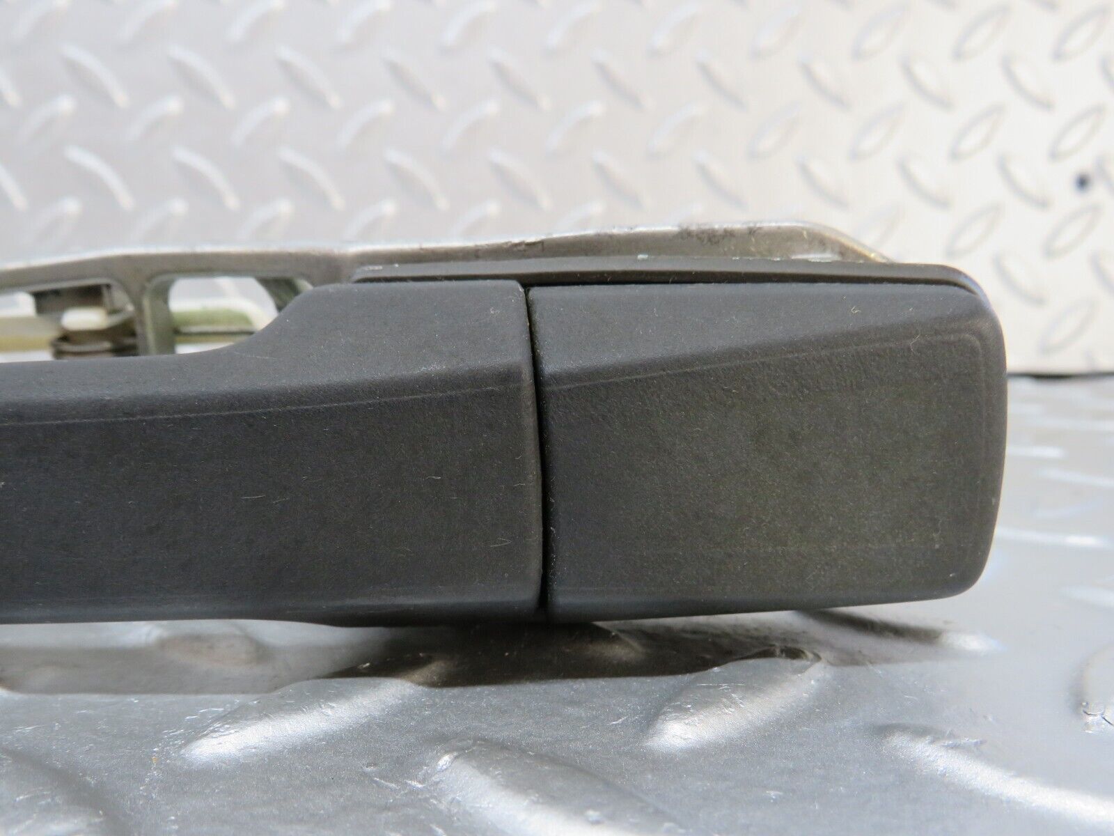 33911 Mercedes-Benz W124 260E Rear Left Exterior Door Handle