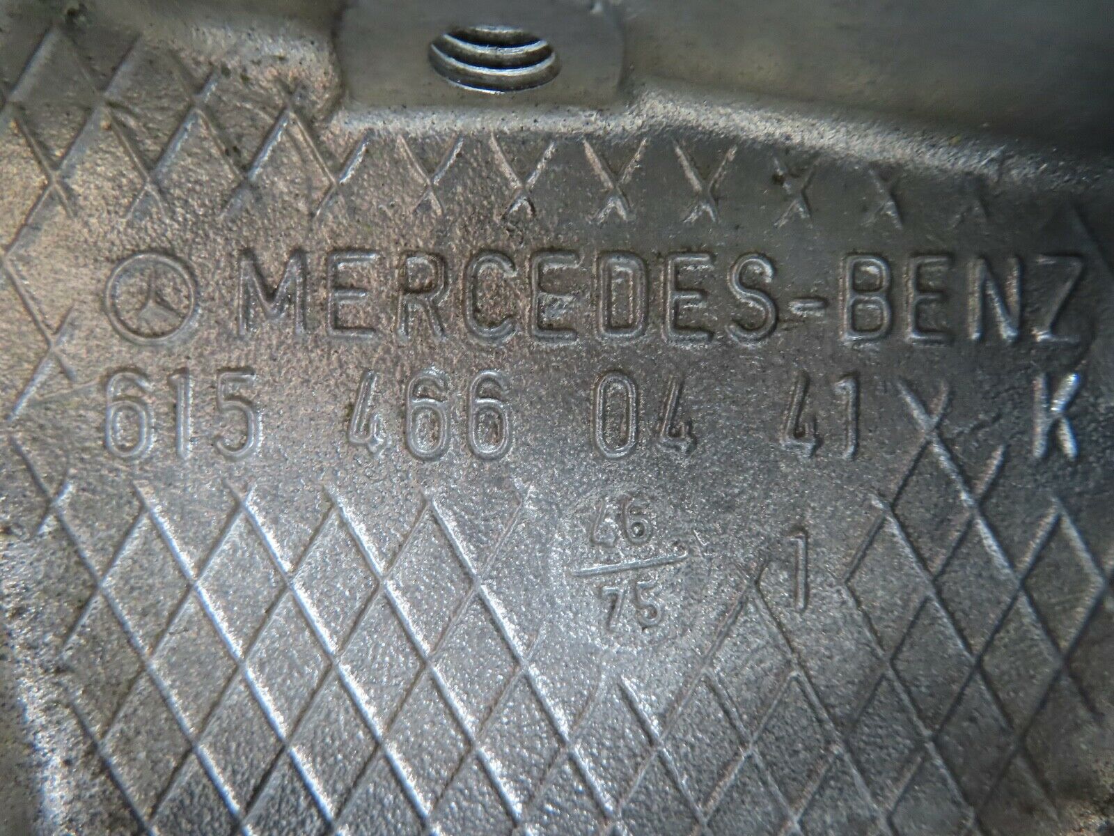 19220 Mercedes-Benz W123 300D Power Steering Pump Bracket 6154660441