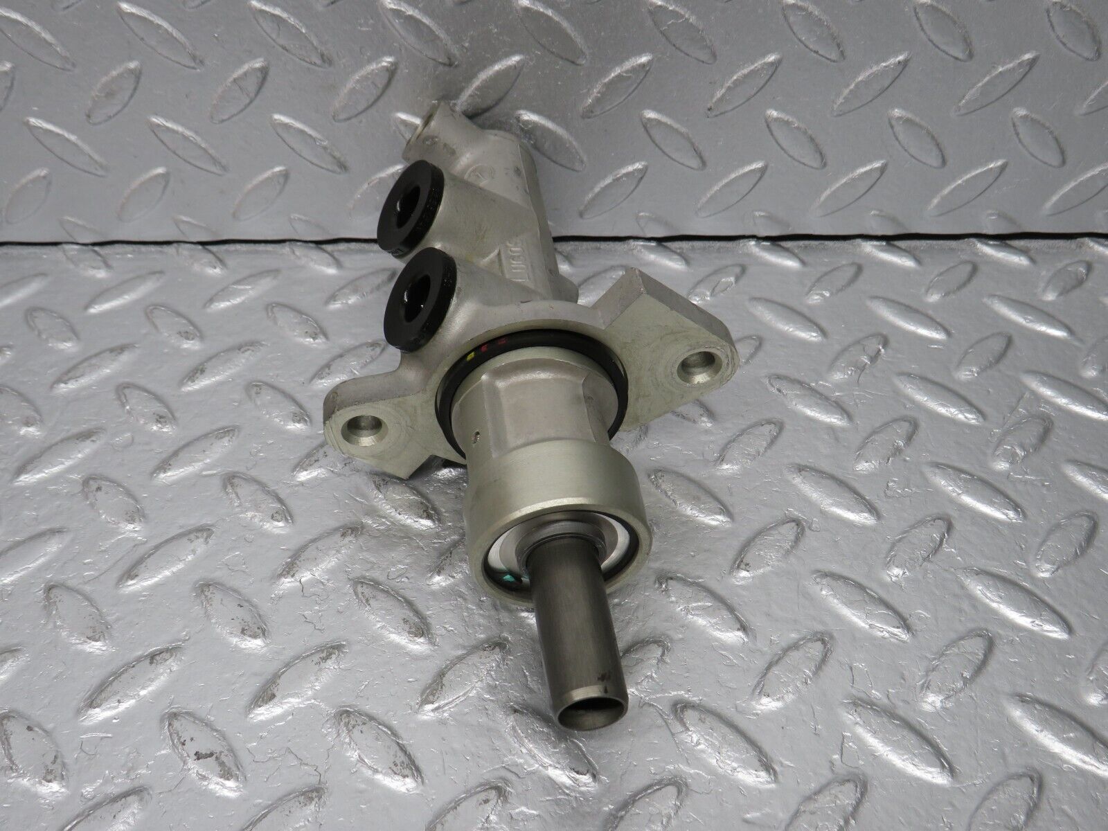 39435 Mercedes-Benz R129 320SL Coupe Brake Master Cylinder Lucas