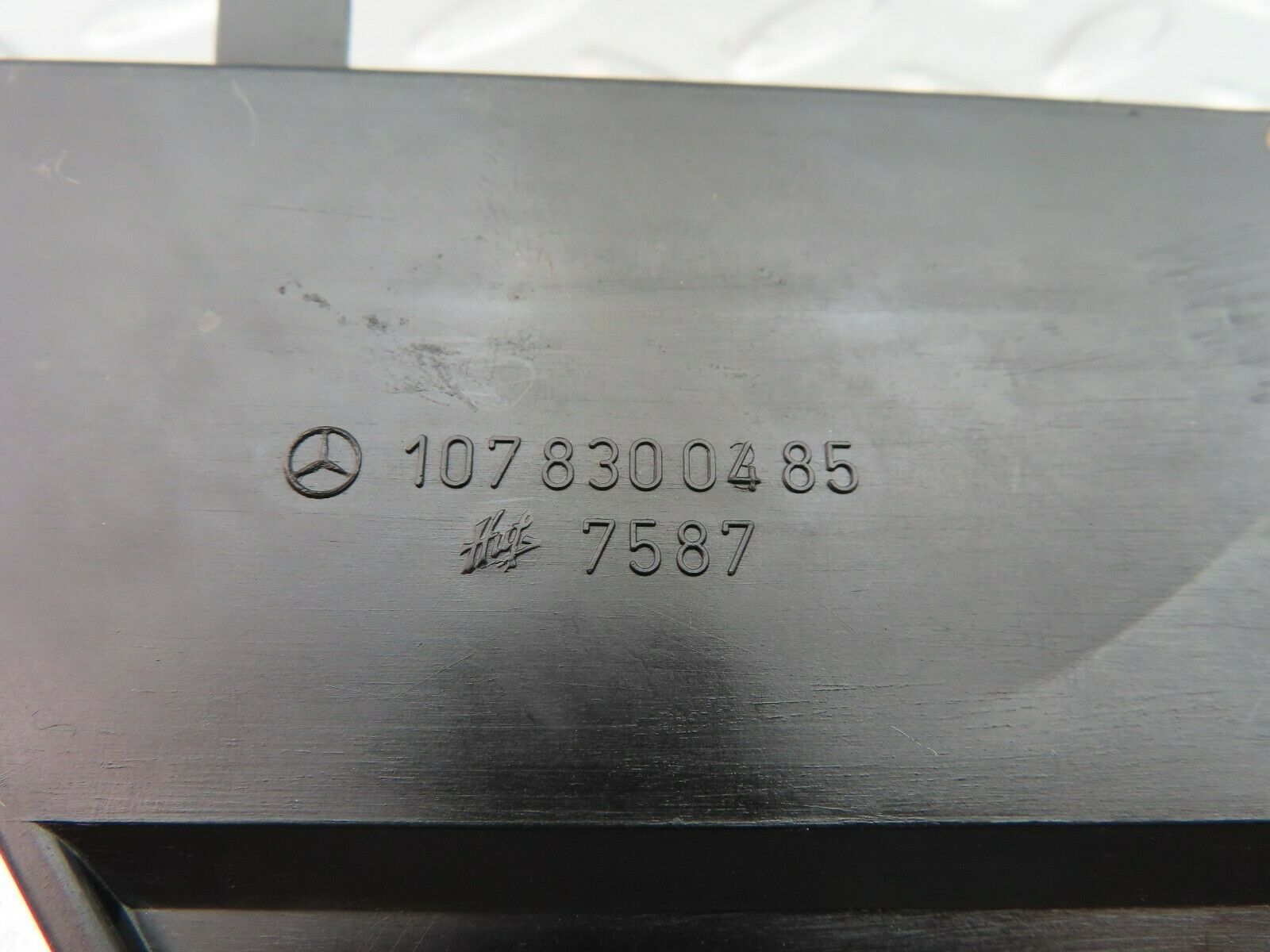 6970 Mercedes-Benz C107 350SLC Coupe Air Vent Control Lever Right 1078300485