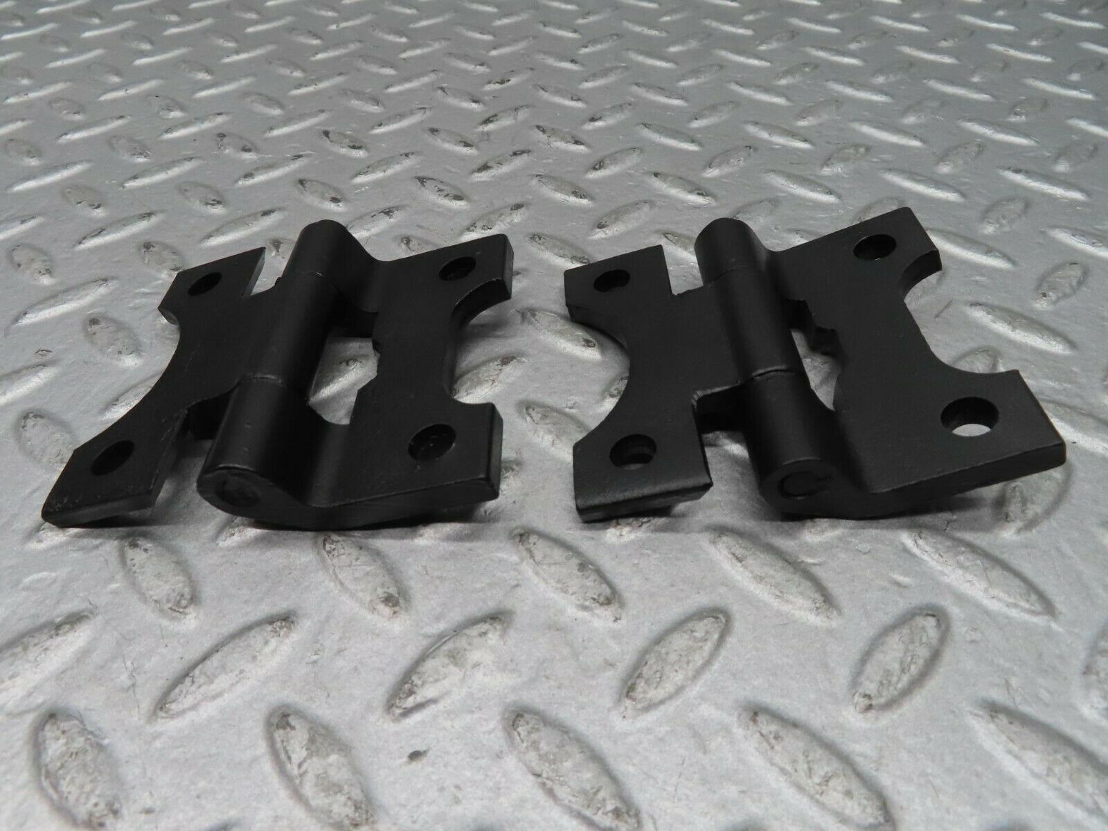 16699 Mercedes-Benz C107 380SLC Left Door Hinges