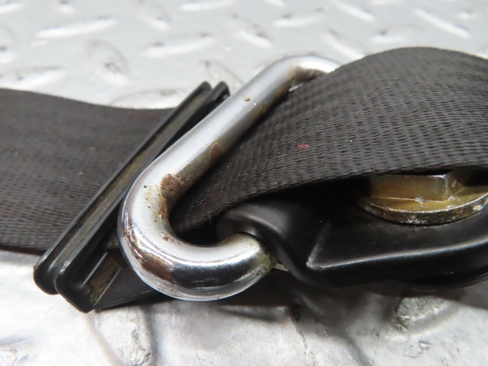 21239 Mercedes-Benz W123 230E Front Right Seat Belt 1238602686