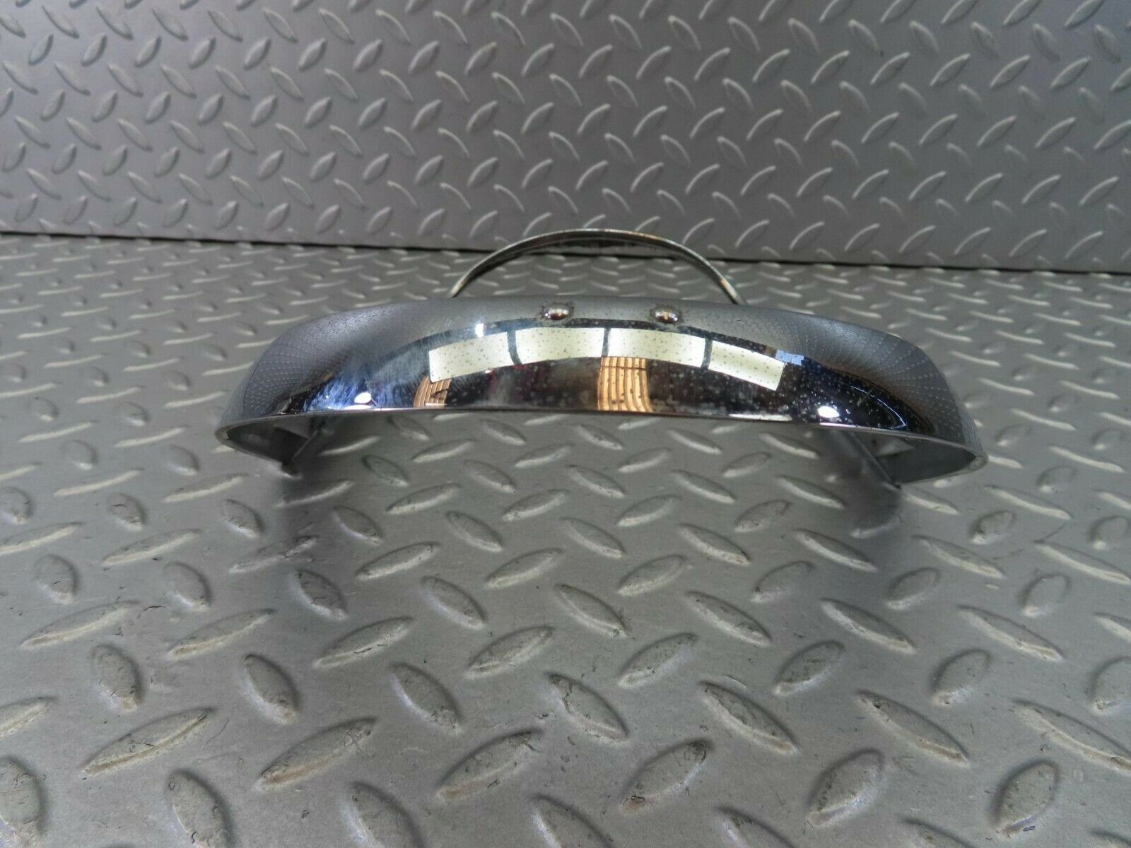 8122 Mercedes-Benz W108 Headlight Chrome Frame