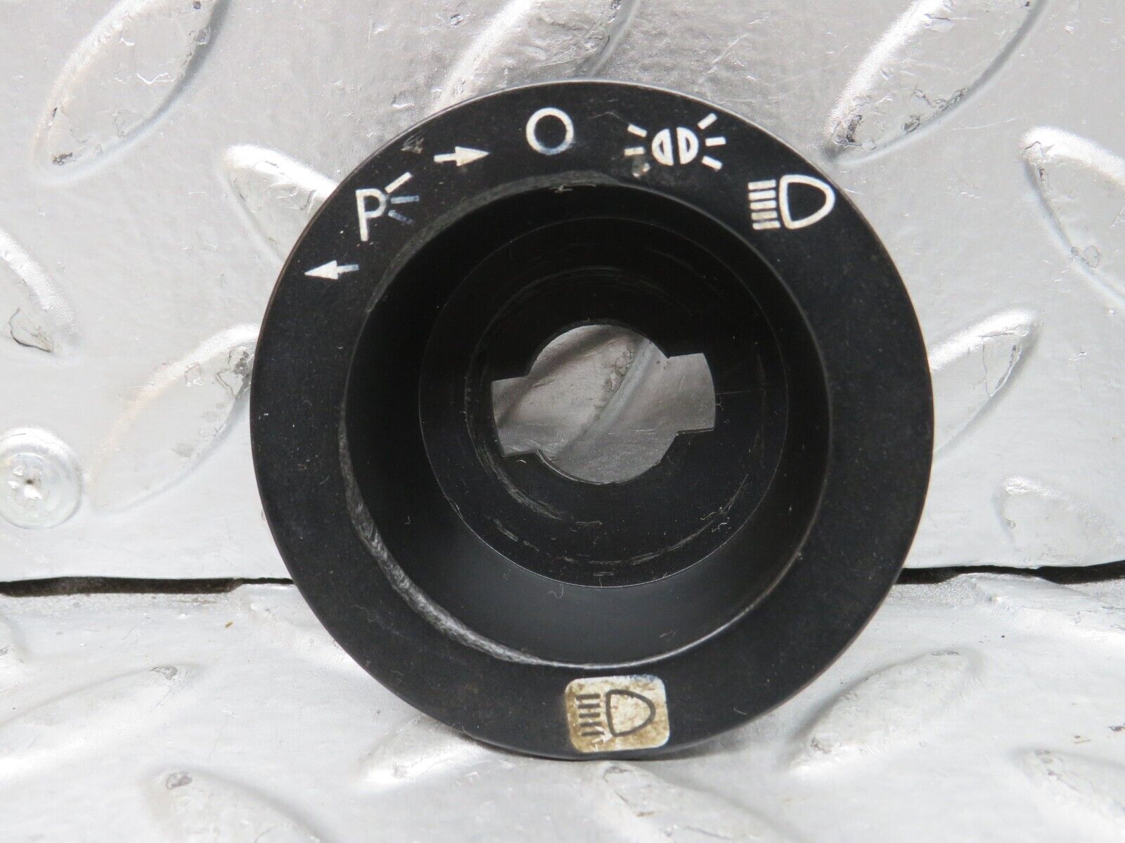 28867 Mercedes-Benz W123 230E Headlight Switch Knob 1075450530