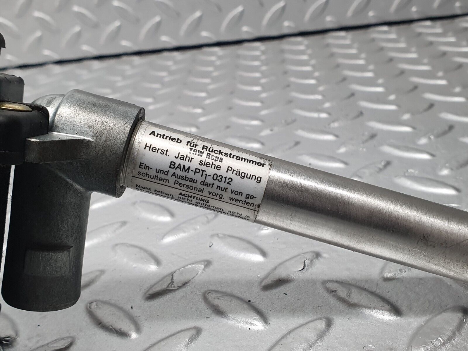 41269 Mercedes-Benz W126 300SE Front Left Seat Belt With Buckle 1268603986