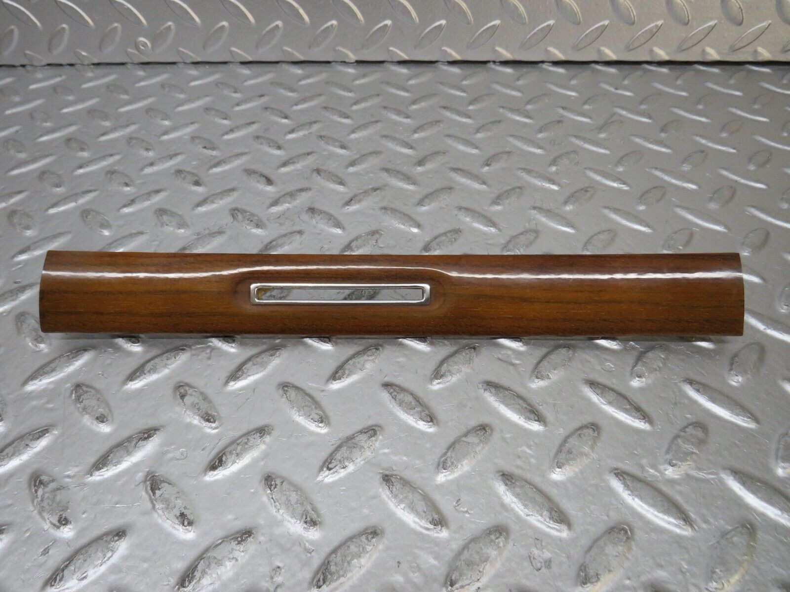 26897 Mercedes-Benz W123 240D Dashboard Wood Trim