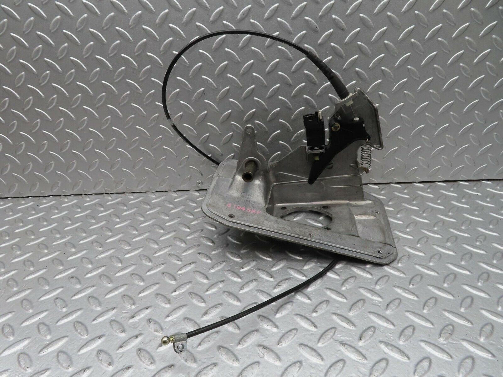 15061 Mercedes-Benz W140 S320 Brake Pedal Bracket 1402902319