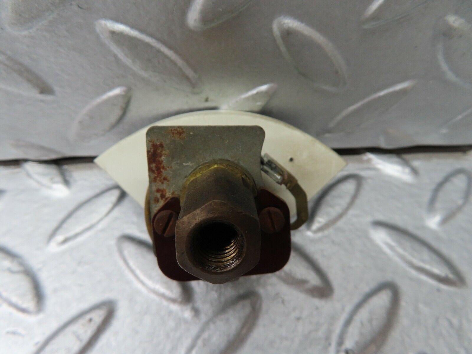 18348 Mercedes-Benz W115 Oil Pressure Gauge