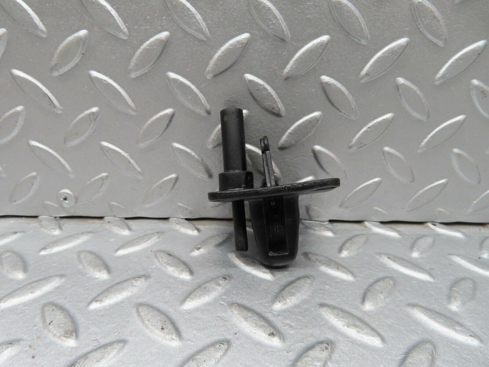 12447 Mercedes-Benz W108 280SE 3.5 Bonnet Lock Catch