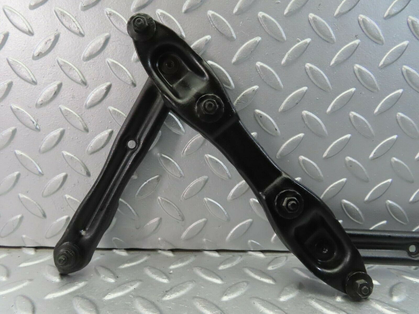 10588 Mercedes-Benz W201 190E Bonnet Hinge Right