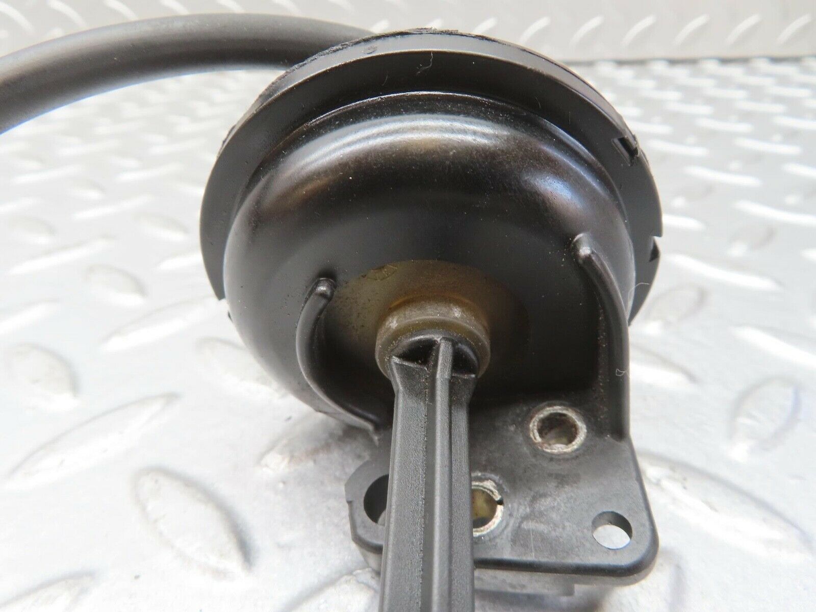 13400 Mercedes-Benz W220 S430 Vacuum Valve 1121410069