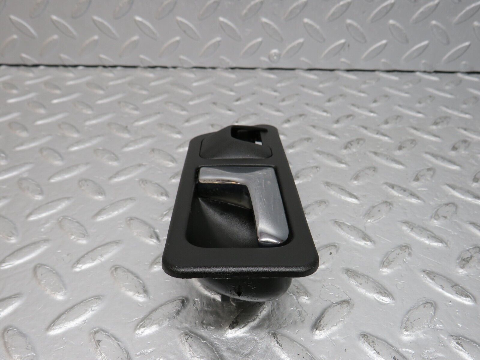 38723 Mercedes-Benz W201 190E 2.6L Rear Right Interior Door Handle 2017660264