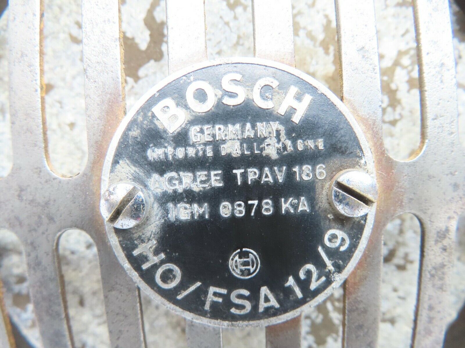 13143 Mercedes-Benz W111 220S Horn Bosch HO/FSA 12/9