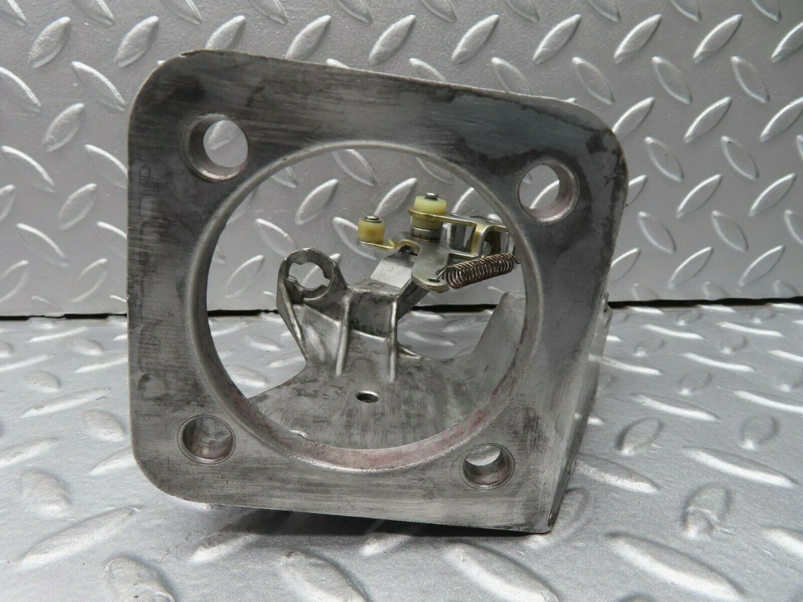 16363 Mercedes-Benz W124 260E Brake Pedal Bracket 1242900919