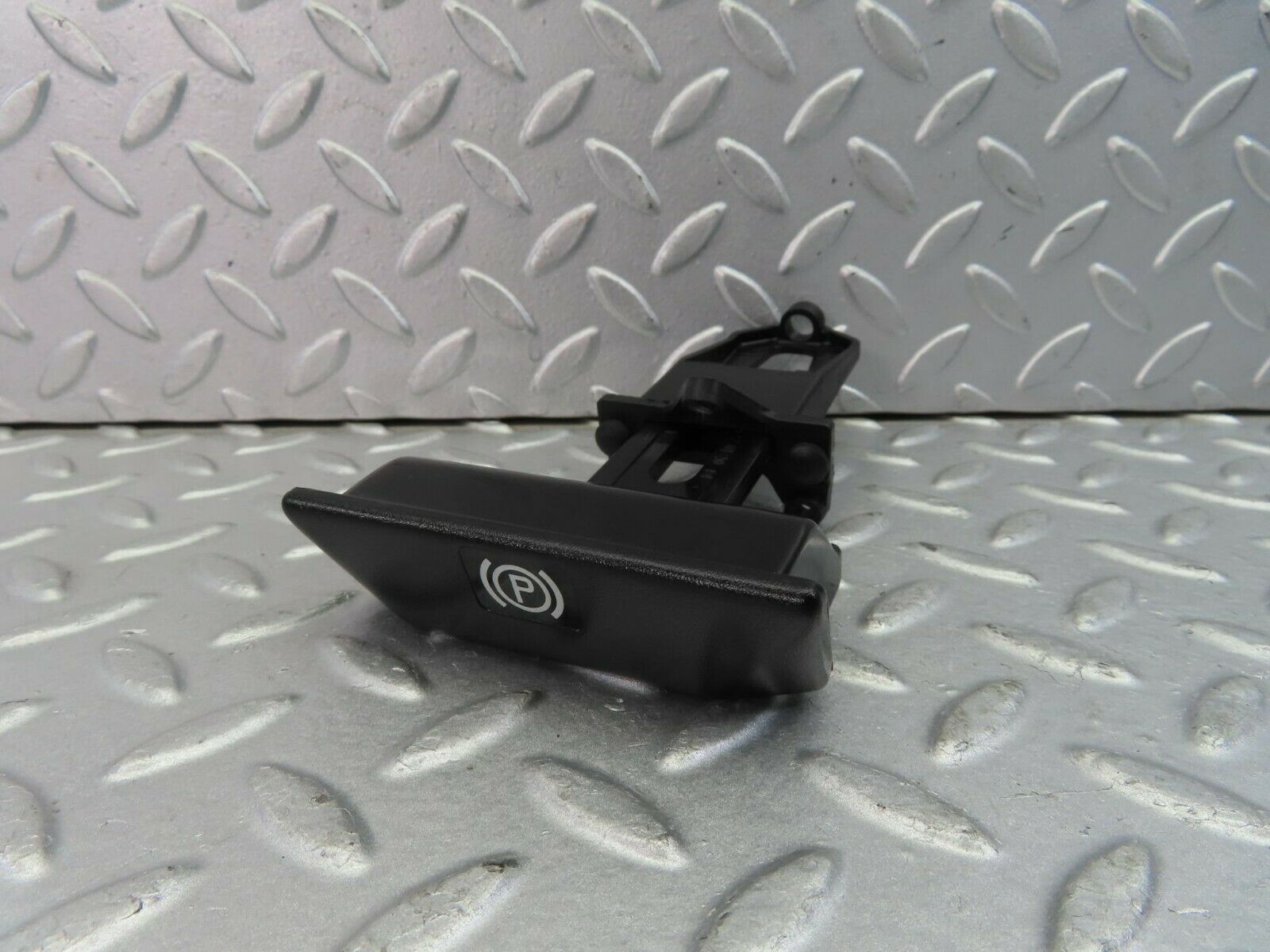 9362 Mercedes-Benz C124 300CE Coupe Parking Brake Release Handle 1244270120