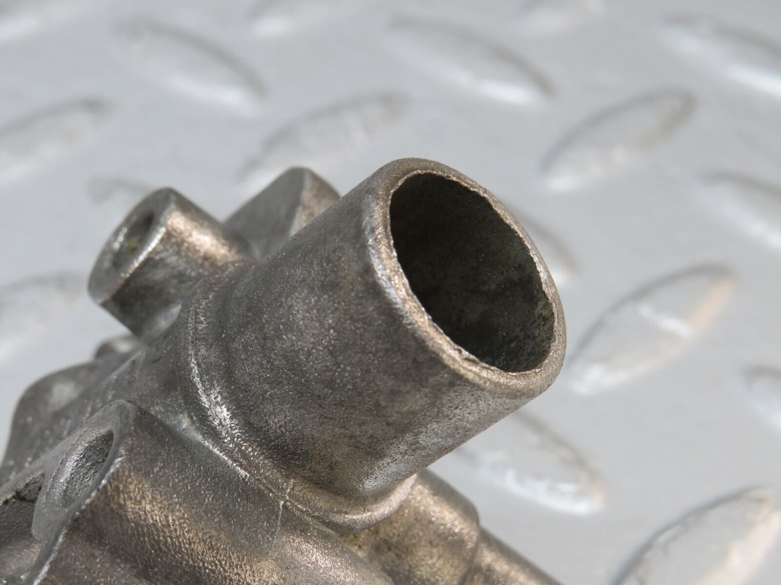 34485 Mercedes-Benz C126 380SEC Coupe Cold Start Valve Housing VDO 1160940812