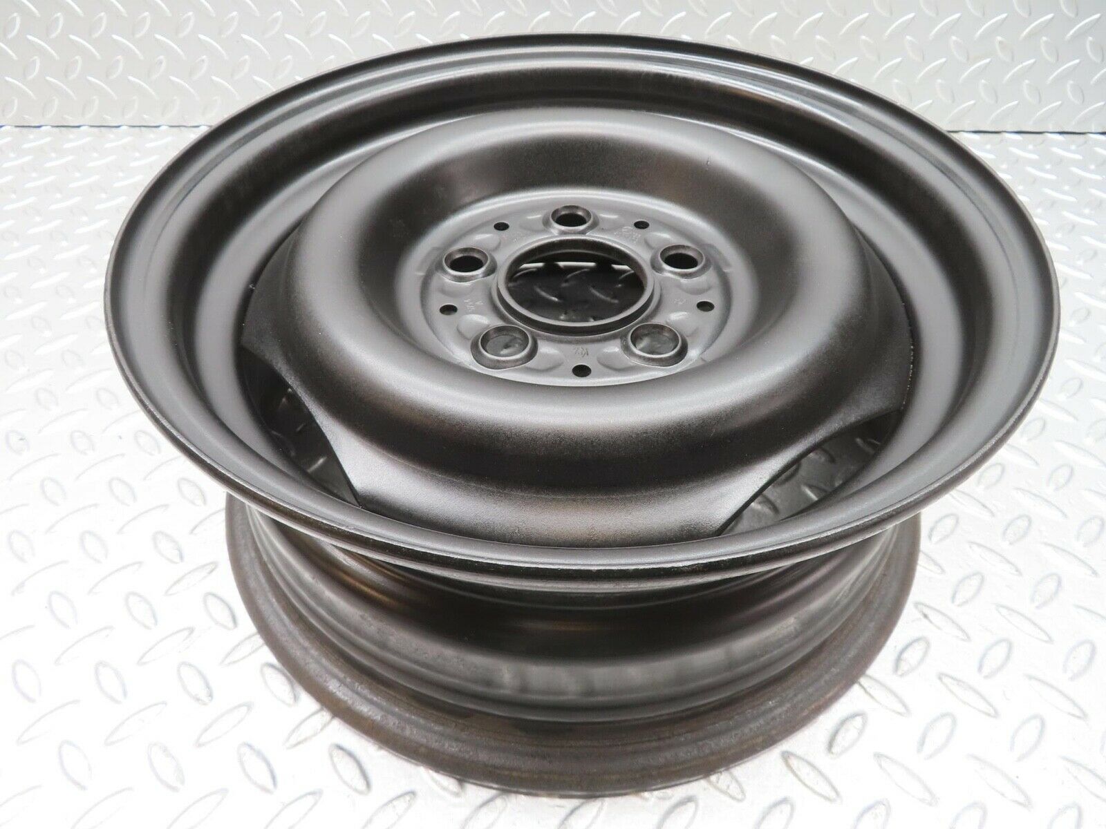 13324 Mercedes-Benz Steel Wheel 5.5Jx14H2 ET30 5x112 1234000302